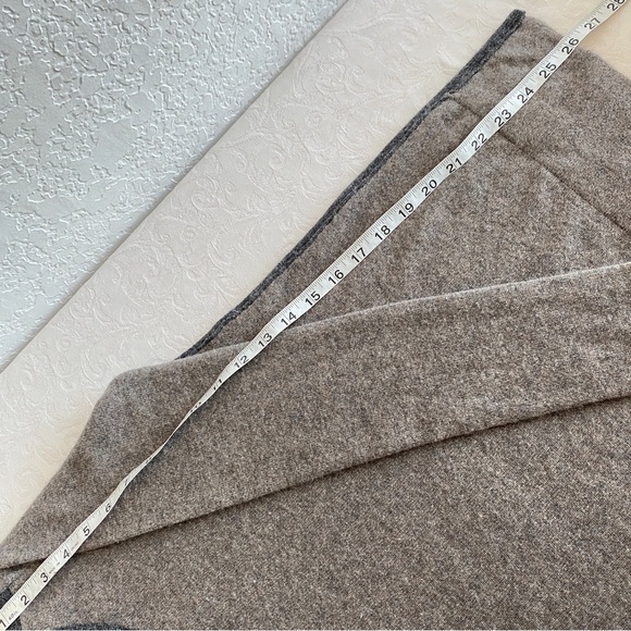 Label and Thread Cashmere Sweater… - Picture 7 of 10